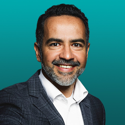 Lev&aacute;ntate Instructor de taller Freddy DeAnda